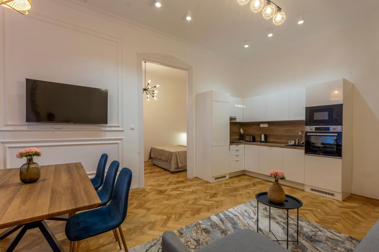 Glamorous Modern Apartment In The Hearth Of בודפשט מראה חיצוני תמונה