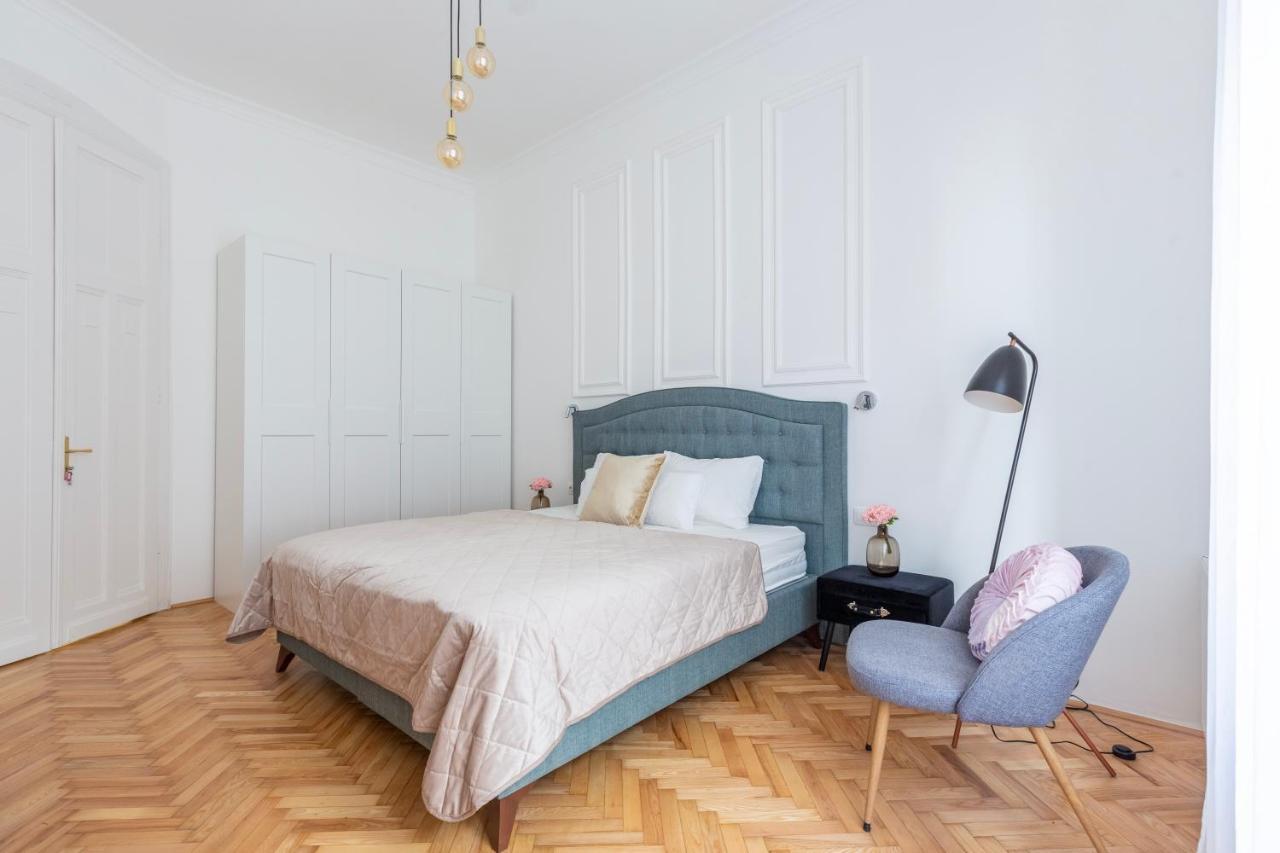Glamorous Modern Apartment In The Hearth Of בודפשט מראה חיצוני תמונה