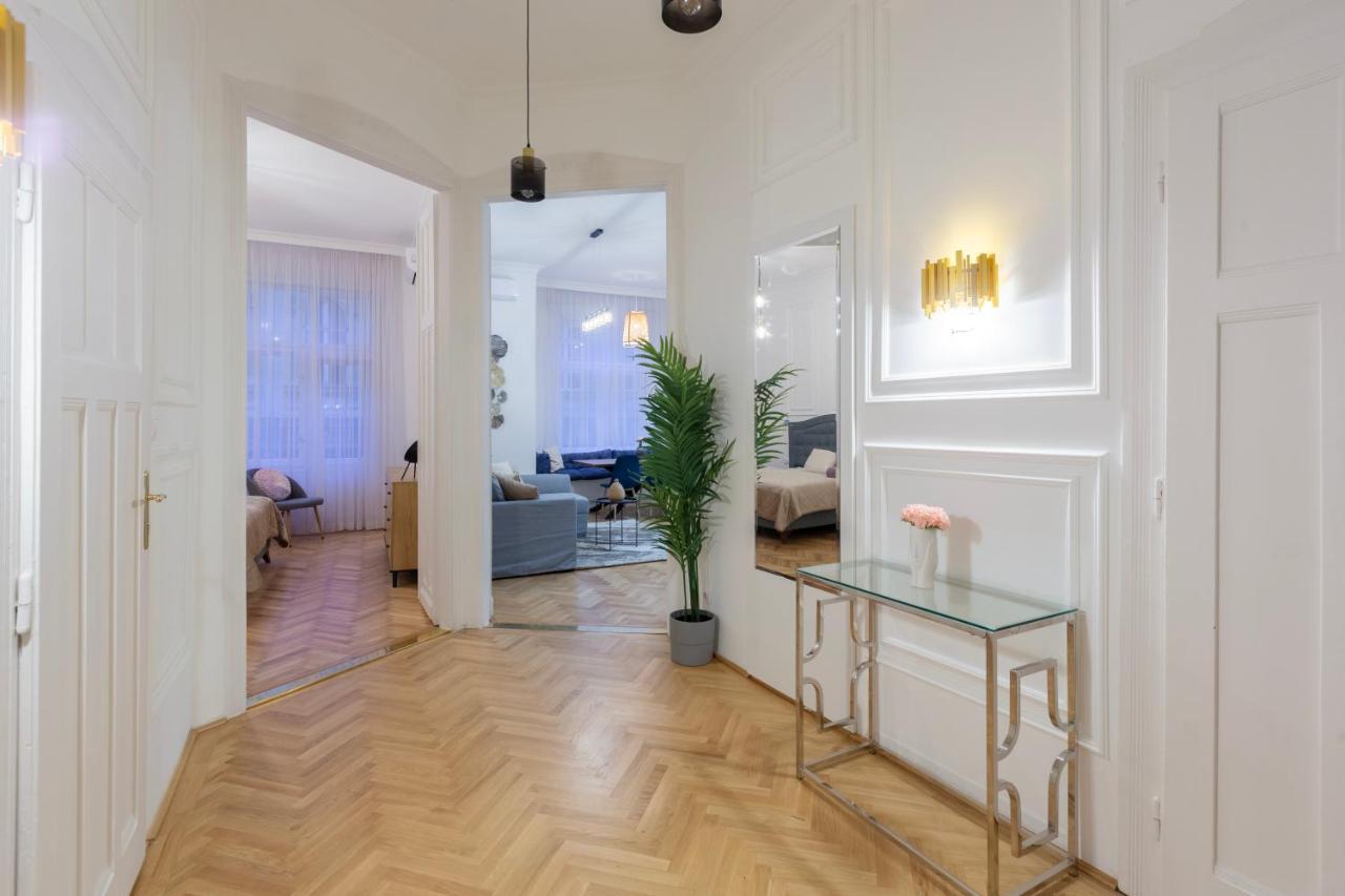 Glamorous Modern Apartment In The Hearth Of בודפשט מראה חיצוני תמונה